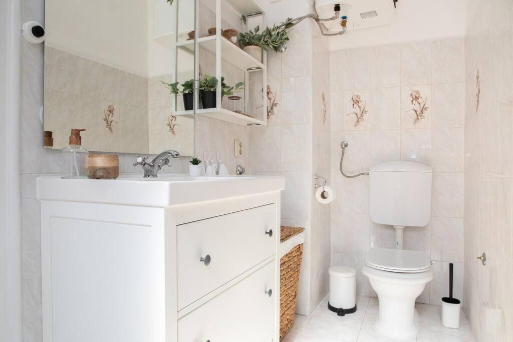 Brand New City Center Apartment Nostalgija Split Bagian luar foto