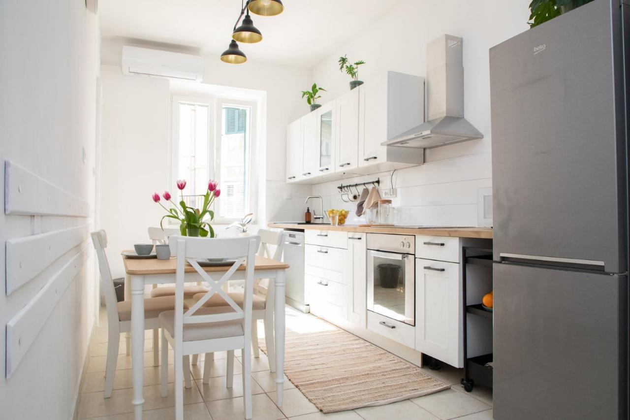 Brand New City Center Apartment Nostalgija Split Bagian luar foto